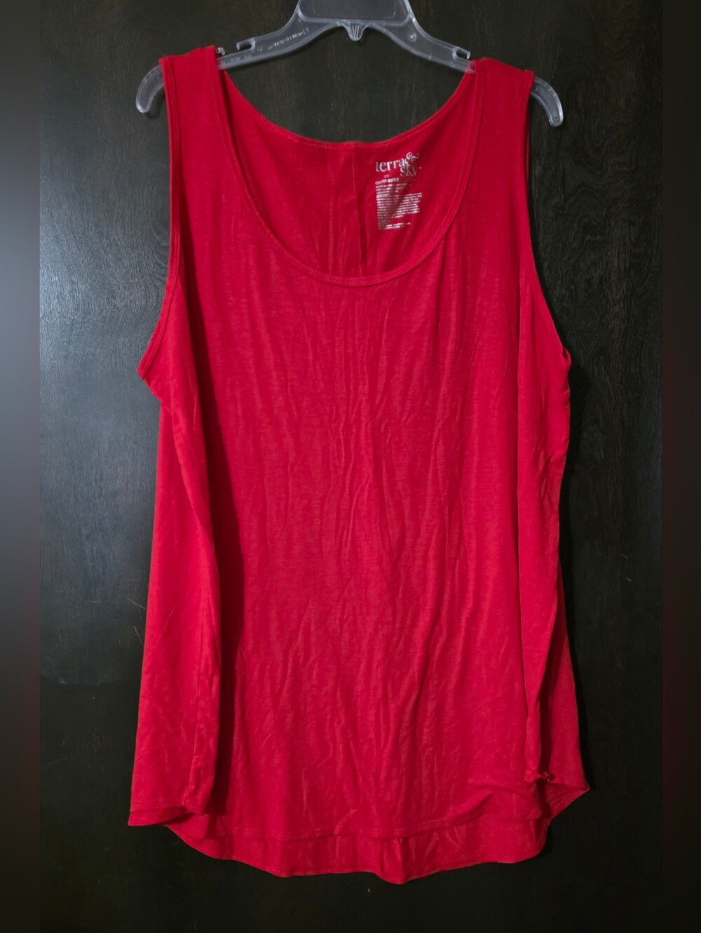 Terra & Sky Red Scoop Neck Tank Stretchy Curved Hem Women's Size 2x(20W-22W)